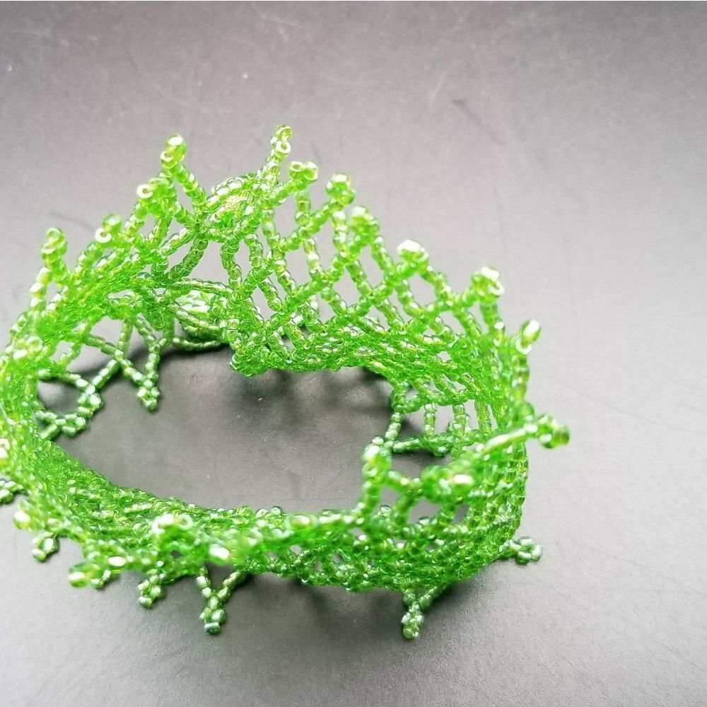 Neon green seed beaded lace bracelet B822 - Picture 4 of 4